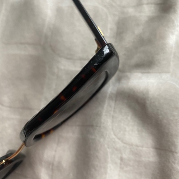 Burberry B4315 Dark Brown Tortoise shell sunglasses - Picture 5 of 6